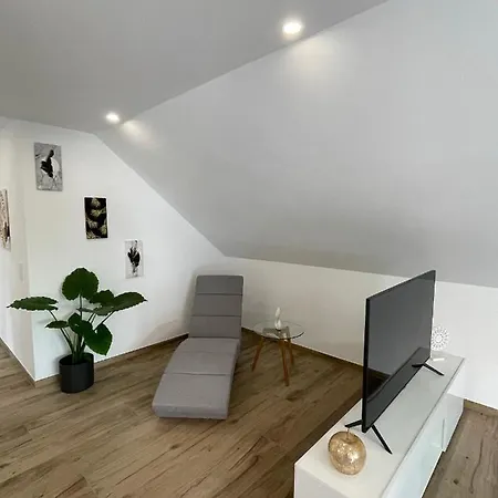 شقة Gaestehaus Miri *
